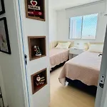 Apto Com Varanda E Vista Mar Em Clube *