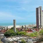 Apto Com Varanda E Vista Mar Em Clube Apartamento